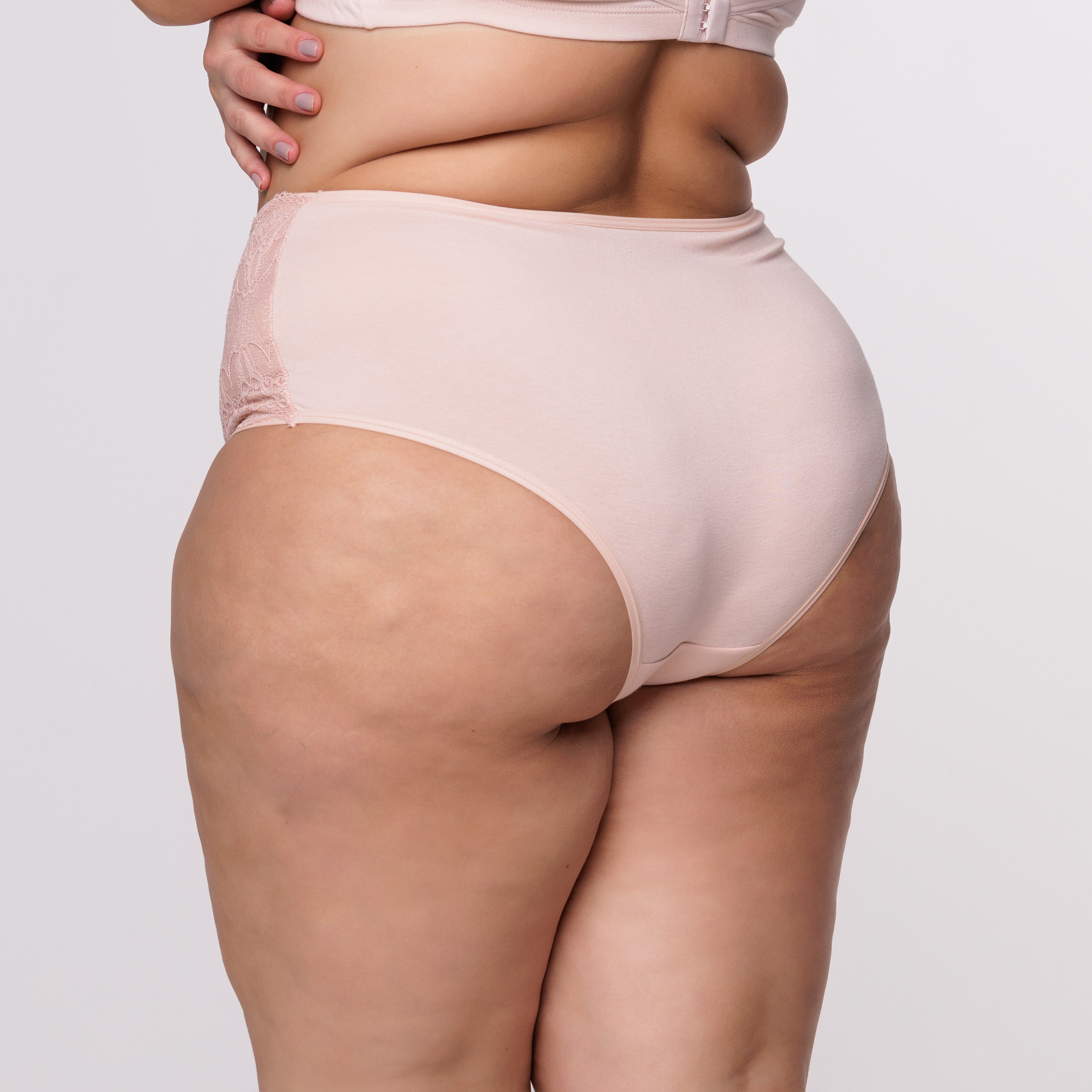 Cale On Plus Size Nude Em Renda Toda Forrada Em Algod O Eg Pcio Ahav Store