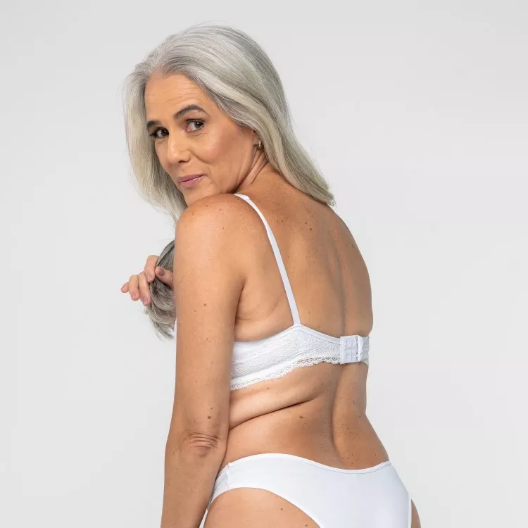 Sutiã com Bojo Flexível, Sem Aro de Algodão Egípcio em renda Branco
