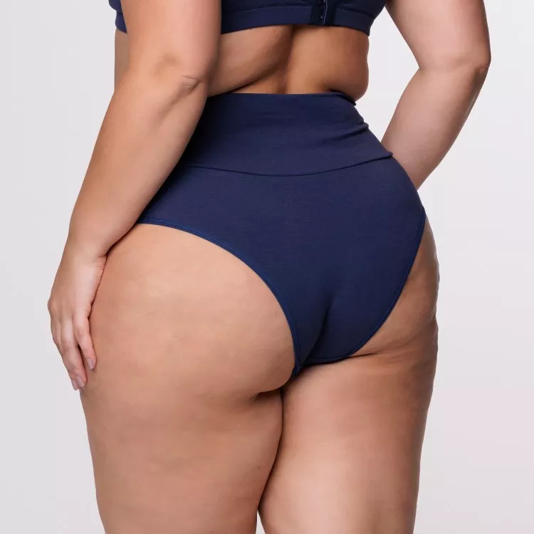 Calcinha Plus Size Cós Super Largo Em Algodão Egípcio na Cor Marinho