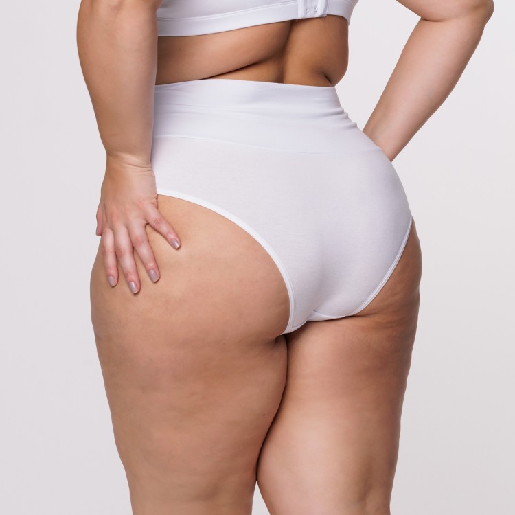 Calcinha Plus Size Cós Super Largo Em Algodão Egípcio na Cor Branca