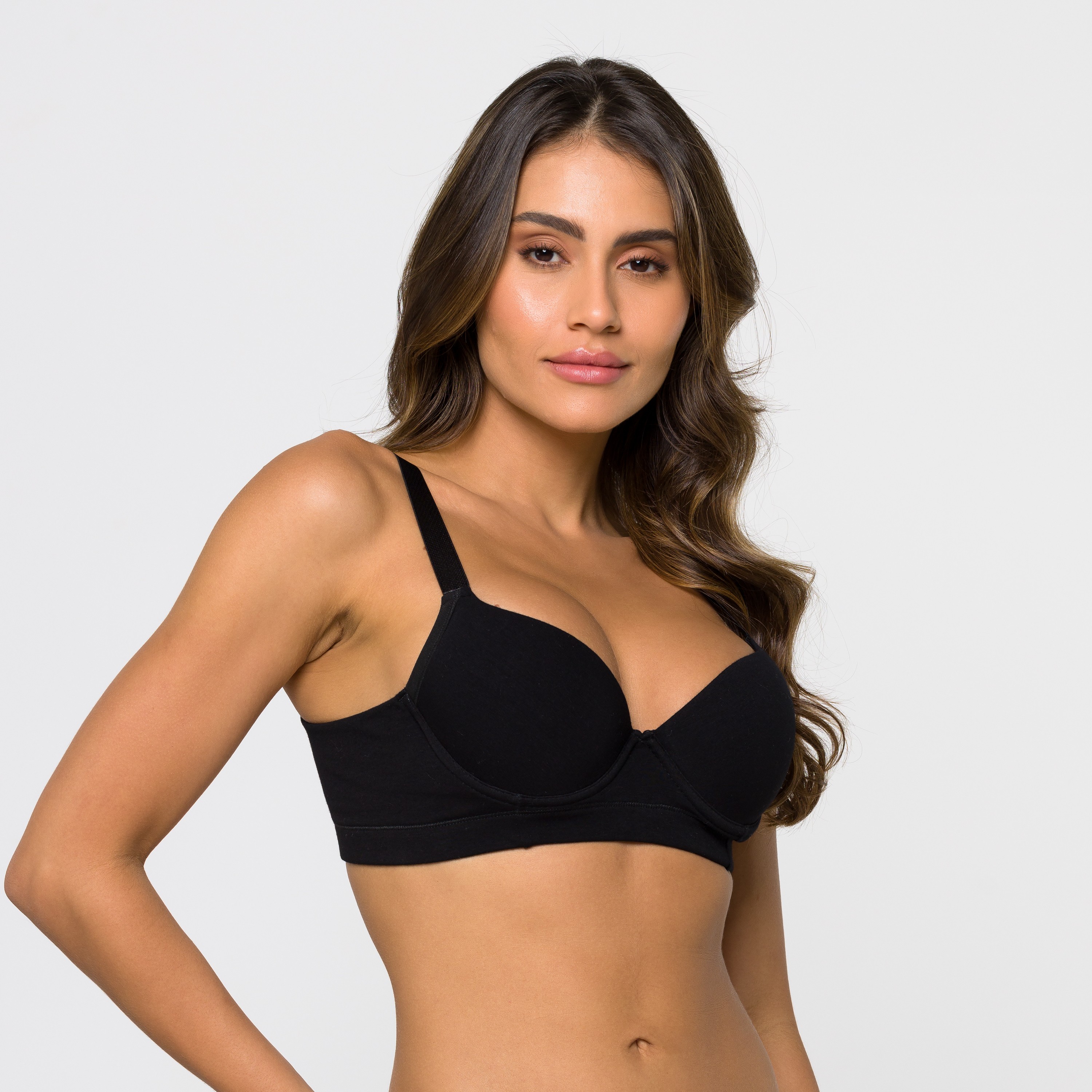 Sutiã Preto em Algodão Egípcio com Alça Reforçada e Bojo Soft Liso