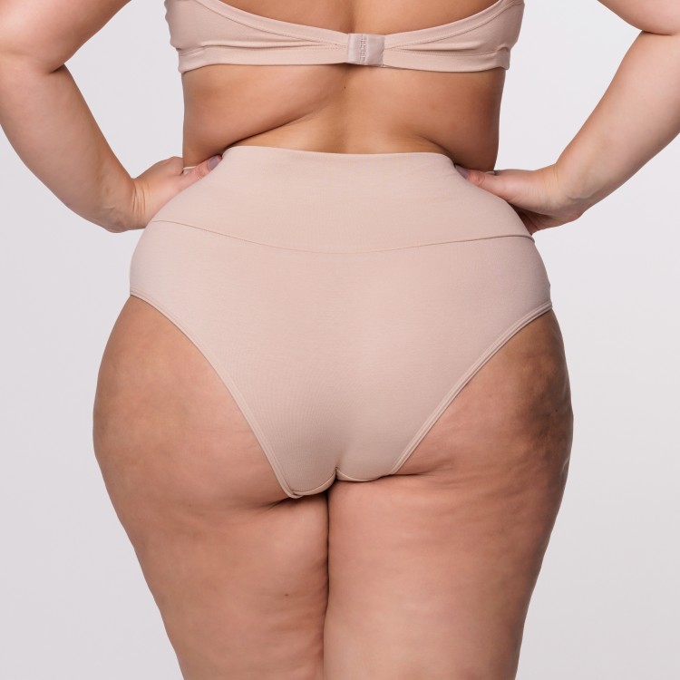 Calcinha Plus Size Cós Super Largo Em Algodão Egípcio na Cor Areia